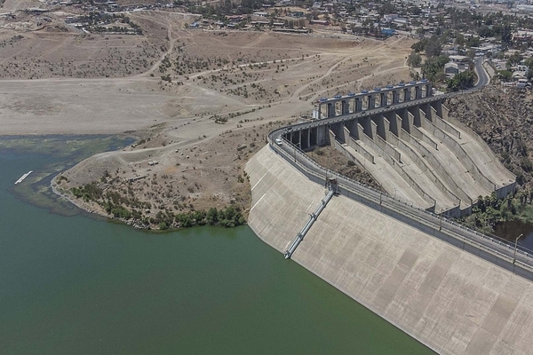 A semanas de que se venza el plazo en el que se debe entregar agua a Estados Unidos, el país todavía adeuda la mitad del líquido pactado