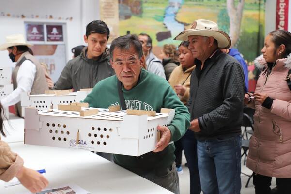 La SIA destacó que los paquetes entregados forman parte de un programa integral que busca acercar apoyos de manera directa