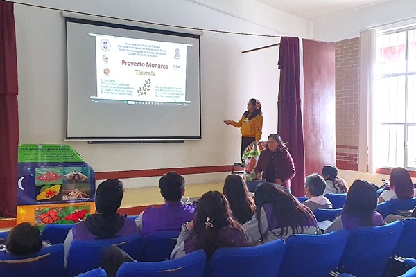 14 Investigadores UATx y estudiantes del COBAT 3