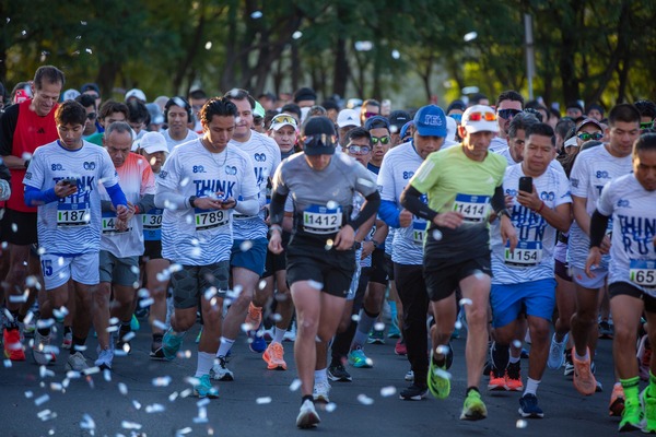 El Tec de Monterrey Campus Puebla se vistió de azul y blanco para celebrar el aniversario con la carrera Borregos Think Feel Run (TFR)