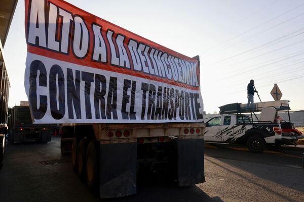 Los transportistas y campesinos ayer reafirmaron que no levantarán los bloqueos hasta que haya compromisos claros en seguridad