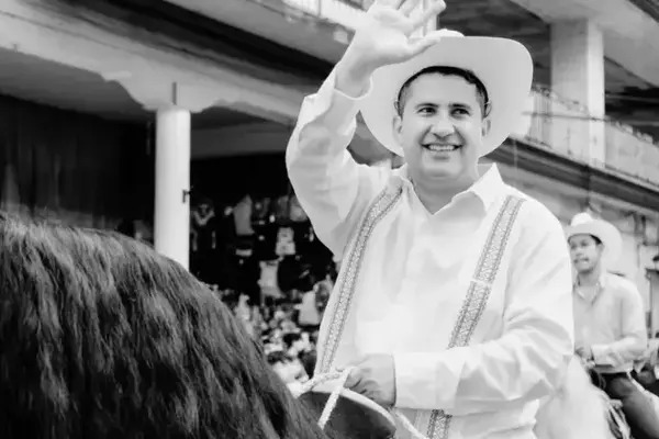 De acuerdo con la Secretaría de Seguridad, el asesinato de Manzo fue coordinado por Jorge Armando N, quien respondía a las ordenes del R1