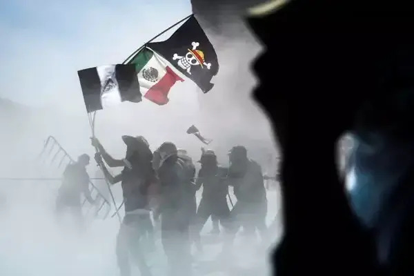 En audiencias en el Reclusorio Norte, nueve individuos fueron acusados de delitos por la Fiscalía de CDMX por hechos en la Marcha de la Gen Z