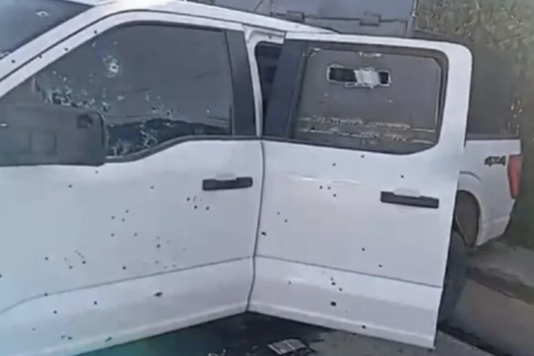 Un enfrentamiento a balazos entre dos presuntos grupos criminales y policías, inició en Puebla y se extendió hasta Mariano Escobedo, Veracruz