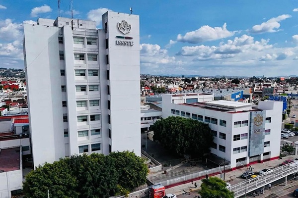 Celebra Hospital Regional del ISSSTE Puebla 45 años de servicio
