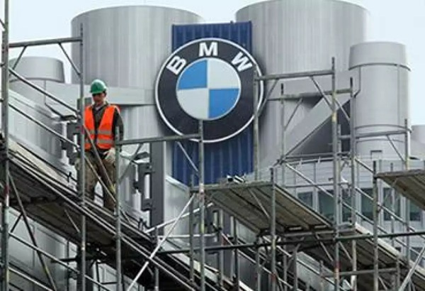 Economista alemán lanza advertencia Volkswagen, BMW y Mercedes podrían desaparecer tal y como las conocemos