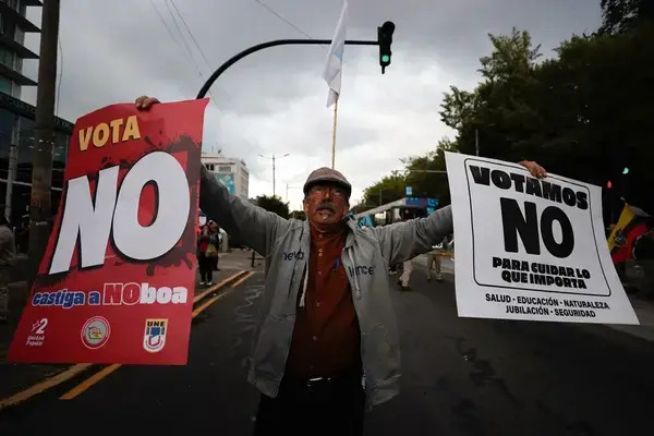 El referéndum en Ecuador está marcado por la ambición del presidente Daniel Noboa en implantar su proyecto político en una nueva Constitución