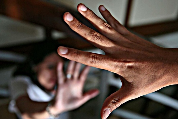 Evitan feminicidio en Tehuacán hombre trata de matar a su pareja liberando el gas de la estufa