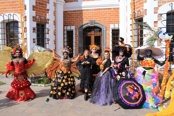 Éxito de “Catrinerías 2025”recibió a más de 100 mil visitantes, con lo que superó tres veces las expectativas iniciales