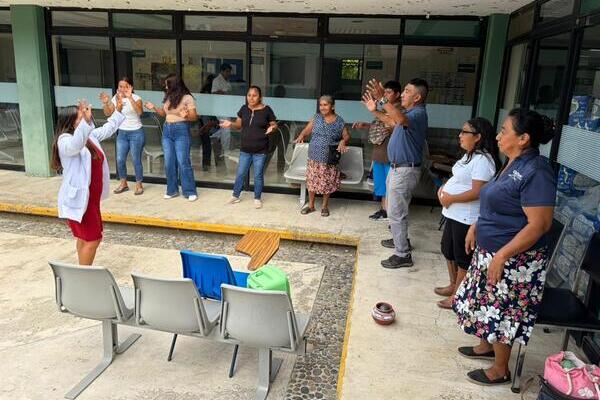 Las sesiones se realizan los días miércoles, de 9:00 a 13:00 horas, explicó la psicóloga Sandra Luz Hernández del Hospital Rural “La Ceiba”