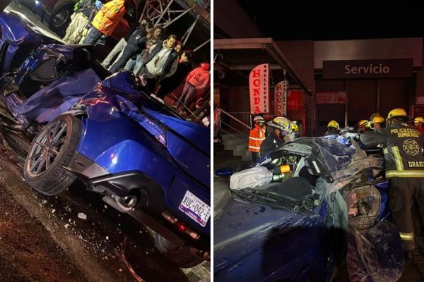 Supuestamente por arrancones entre dos automovilistas, uno de ellos perdió el control y se estrelló contra un poste sobre la Atlixcáyotl