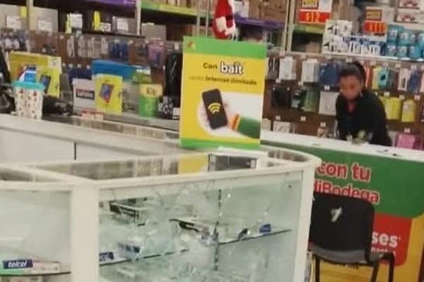 Aunque hubo una movilización policiaca por el asalto al Bodega Aurrera de la colonia San Jorge, no se reportaron personas detenidas