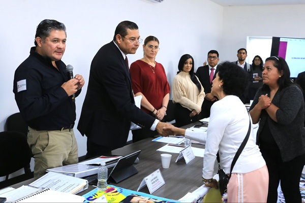 Familias de desaparecidos piden a Armenta contratar personal con experiencia en acciones de búsqueda y formar Unidad de análisis de contexto