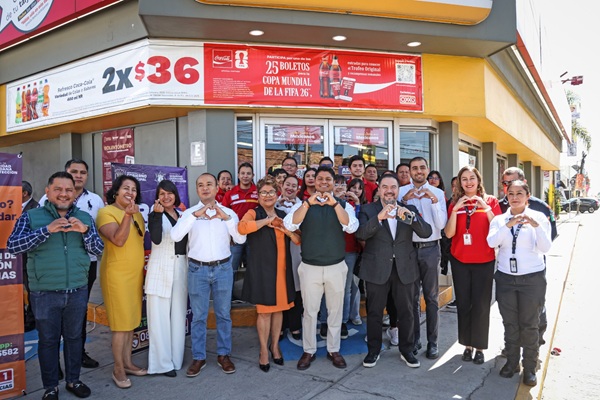 Firma Ayuntamiento de Cuautlancingo convenio con cadena Oxxo para la instalación de “Arcos Naranja”