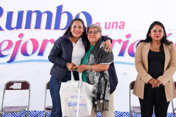 Fortalece Lupita Cuautle nutrición familiar con 15 mil paquetes alimentarios entregados en San Andrés Cholula