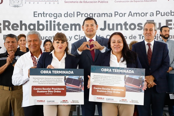 Gobierno de Puebla entrega recurso del programa “Por Amor a Puebla