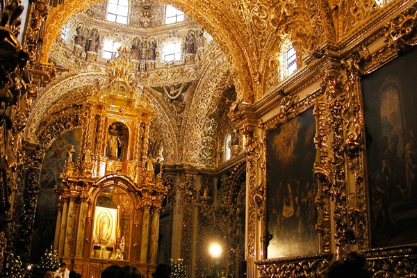 Gobierno de Puebla invertirá 6 mdp para rehabilitar el atrio de Catedral y las bóveda y cúpula de la Capilla del Rosario