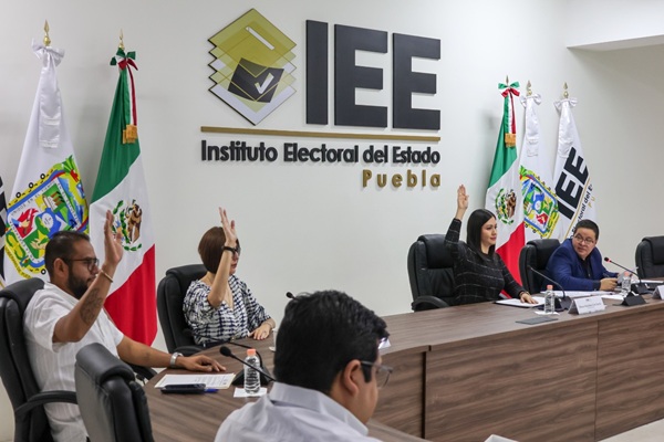 IEE aprueba integración de Comisiones Permanentes y del Comité de Transparencia