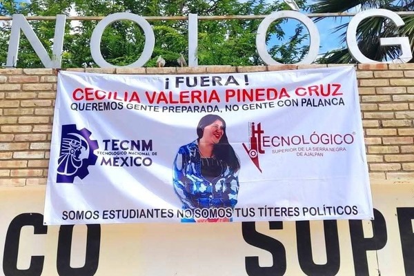 Las protestas en el Instituto Tecnológico de la Sierra Negra de Ajalpan iniciaron el 13 de octubre, y han afectado a más de mil alumnos