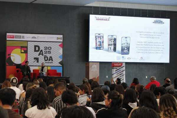 La audioguía “La Ciudad como Museo” alberga 125 puntos de interés, ofreciendo una experiencia interactiva para locales y visitantes