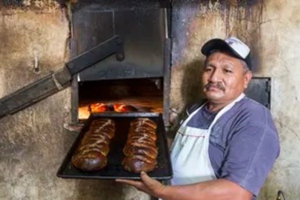 En 2021, el Congreso del Estado de Tlaxcala declaró oficialmente al pan de fiesta de San Juan Totolac como patrimonio cultural inmaterial