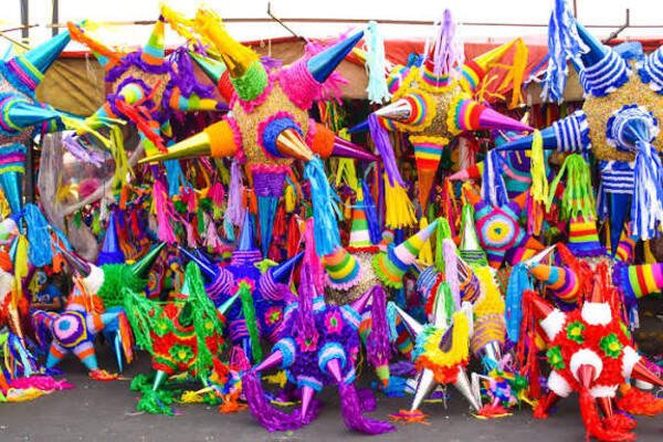 URBANA | El viaje maravilloso de la piñata mexicana: de China a Acolman