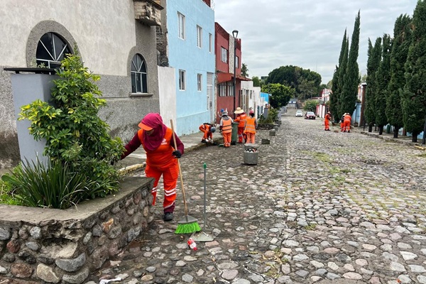 Implementa Ayuntamiento de Puebla el programa Limpiando bien y a la primera en 14 barrios