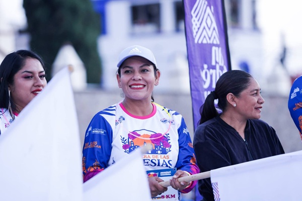 Impulsa Lupita Cuautle el deporte y la convivencia familiar con la primera edición de la Carrera de las Iglesias 2025