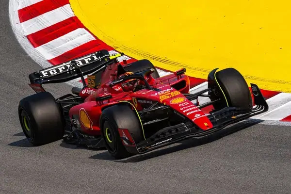 Sergio "Checo" Pérez regresará a las pistas de la Fórmula 1, esta vez al mando de un monoplaza Ferrari, mientras se prepara para 2026