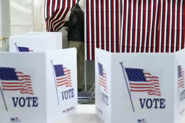 Las urnas de votaciones cierran primero en Virginia a las 7 pm hora local, seguidas por Nueva Jersey, Nueva York y California