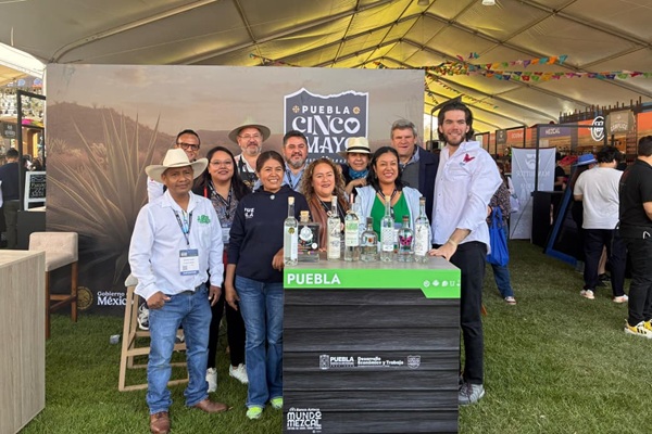 Puebla Cinco de Mayo destaca en el Festival Mundo Mezcal