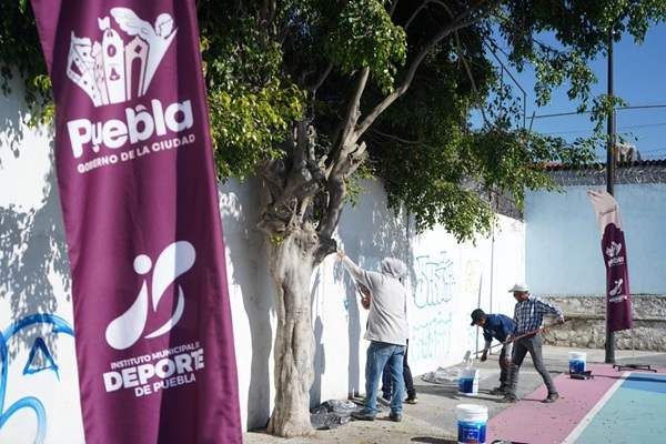 Realiza Ayuntamiento de Puebla jornada de pintura en la Cancha de Usos Múltiples La María