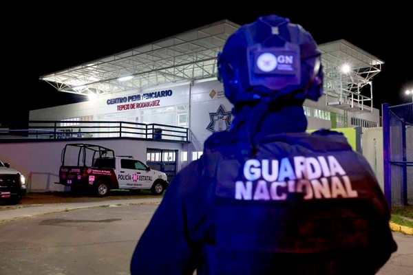 Realizan SSP, SEMAR, Defensa y Guardia Nacional operativos simultáneos en cinco Centros Penitenciarios de Puebla