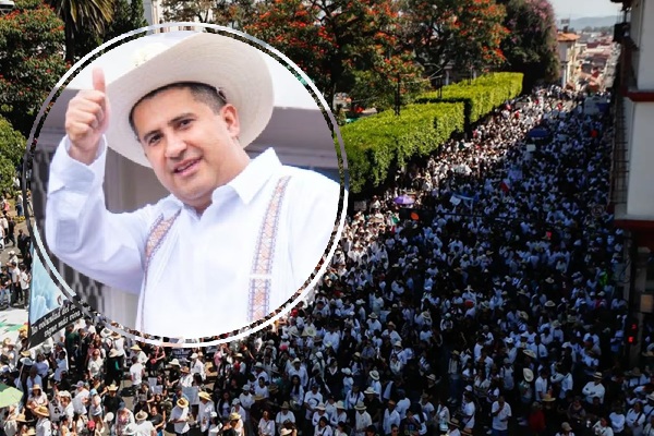 Uruapan se moviliza masivamente para exigir justicia por el asesinato de Carlos Manzo