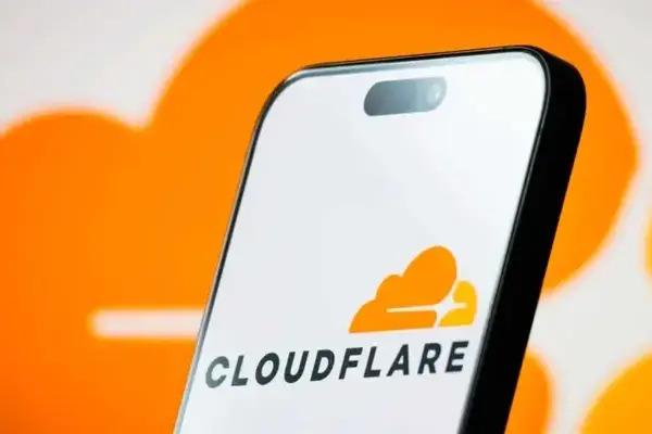 La caída global de la plataforma de protección Cloudfare afectó a diversos portales de noticias como: e-consulta, Ambas Manos, MTP