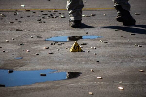 Al sitio llegaron elementos de la Policía Municipal de Eloxochitlán, quienes localizaron los tres cuerpos sin vida de los hombres y el menor