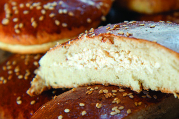 El pan relleno de queso ha acompañado la vida en Zacatlán y se ha convertido en un símbolo de identidad transmitido por generaciones