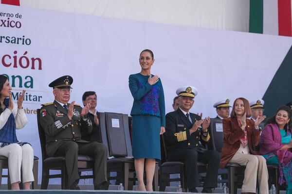 Al conmemorar el aniversario de la Revolución Mexicana, la presidenta Sheinbaum advirtió que México no volverá a caminar hacia atrás