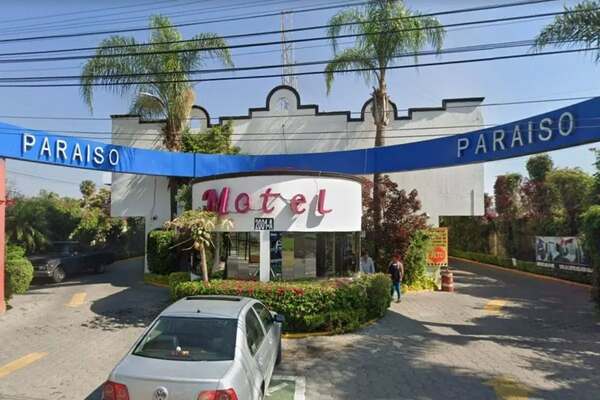 La FGE realizó el levantamiento del cadáver de la mujer del motel El Paraíso, ubicado cerca del libramiento Atlixco–Izúcar de Matamoros