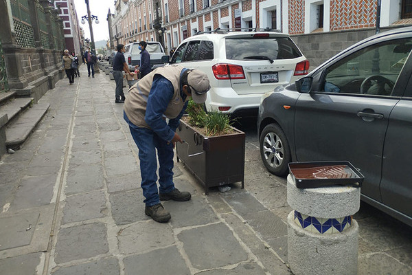 En cuanto al mobiliario urbano que se encuentra en Puebla capital, se precisó que rehabilitaron bancas, ejercitadores y juegos infantilesEn cuanto al mobiliario urbano que se encuentra en Puebla capital, se precisó que rehabilitaron bancas, ejercitadores y juegos infantiles