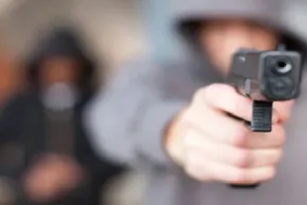 Comando armado asalta tienda Coppel en el fraccionamiento Los Héroes