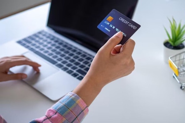 El 77% de los mexicanos compra en línea cada mes