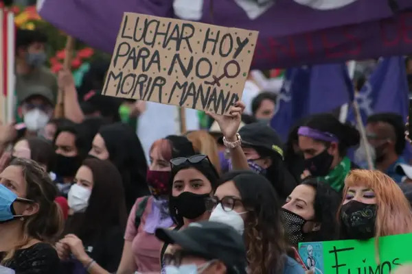 Olvidamos las diversas consecuencias que viven las familias de las personas que han sido asesinadas, desaparecidas o que han vivido violencia