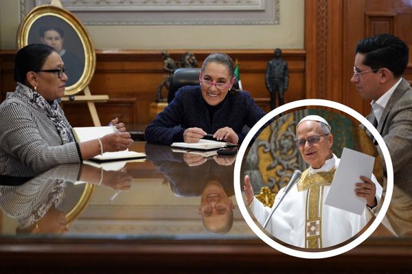 En la llamada con el Papa León estuvo acompañada de la secretaria de Gobernación y del subsecretario para América del Norte