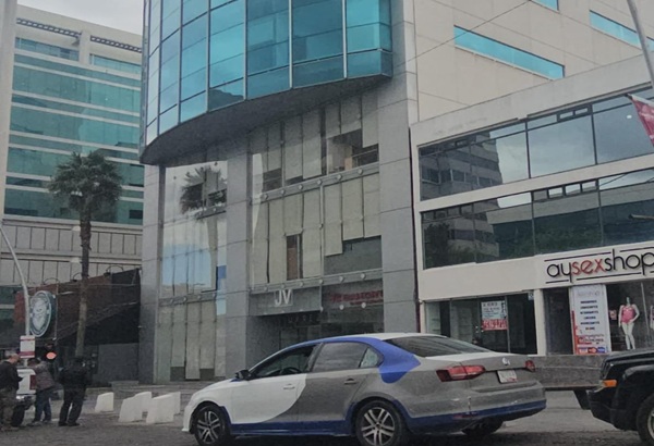 FGE Puebla catea oficinas en edificio JV de Avenida Juárez ligado a casos de fraude
