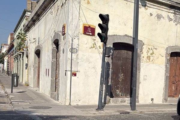 Hay 202 casonas en riesgo de derrumbe en el Centro Histórico de Puebla; solo 20% de dueños quieren rehabilitar.