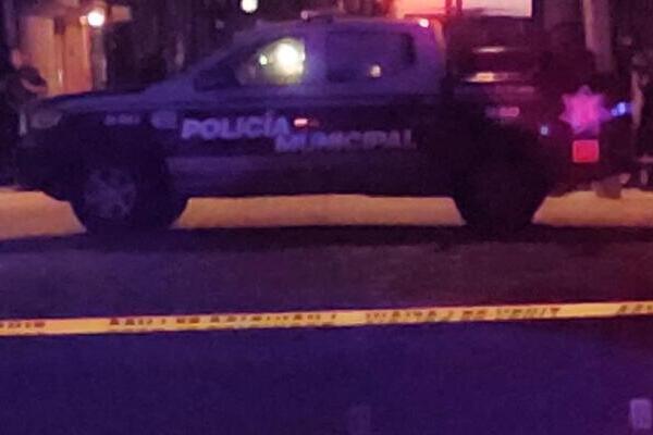 Un motociclista, de aproximadamente 30 años, fue asesinado a balazos al circular por la carretera estatal a Izúcar, la madrugada del domingo