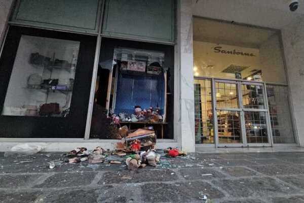 Este Sanborns en el Centro Histórico de Puebla ha sido blanco de tres robos; los anteriores fueron el pasado 16 de junio y el 23 de mayo