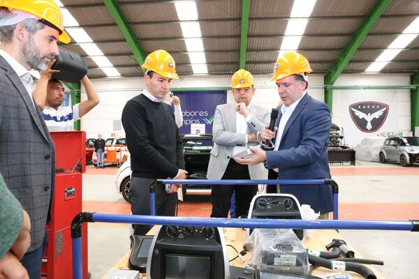 El proyecto de auto eléctrico Olinia y la Casa de Semiconductores Kutsari, son dos de los 15 proyectos que el Gobierno de Puebla trabaja