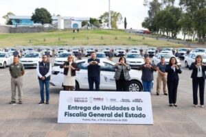 Los nuevos vehículos de la FGE mejorarán los tiempos de respuesta, y ampliarán la cobertura en las regiones, dijo la Pastor Betancourt